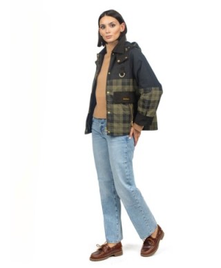 FCF---barbour---0253 ELAINE SHOWER PROOFOL51_3_P.JPG
